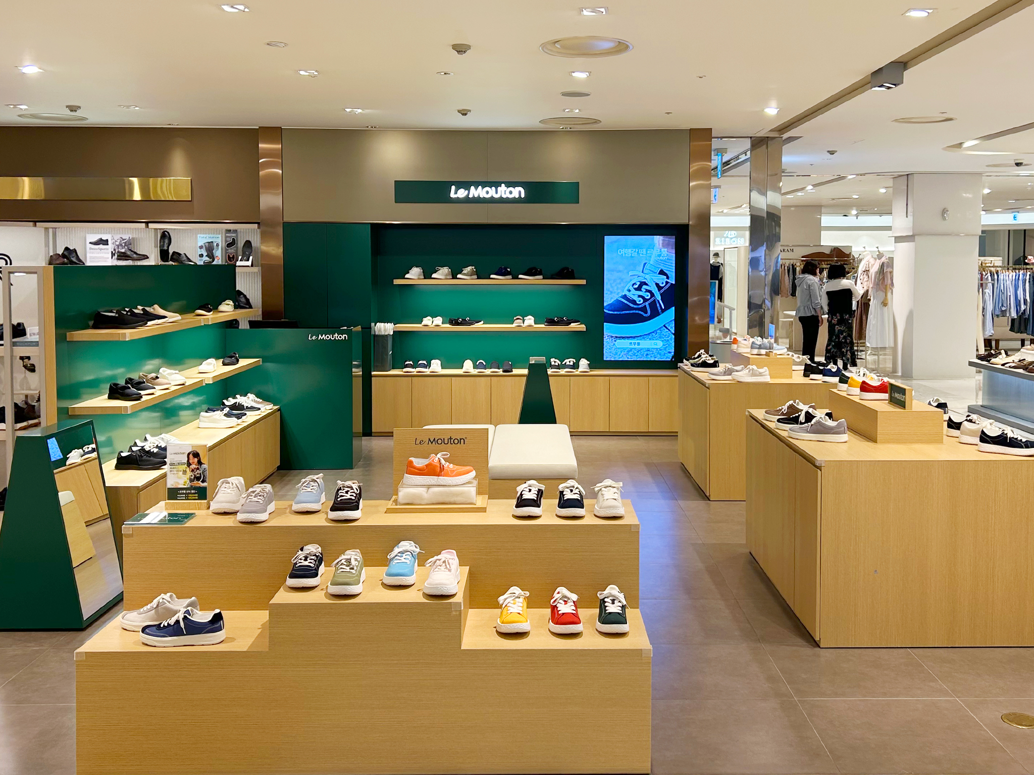 르무통, 현대백화점 울산점 단독 매장 오픈 27-Image